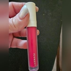 Farmasi merry berry lipstick